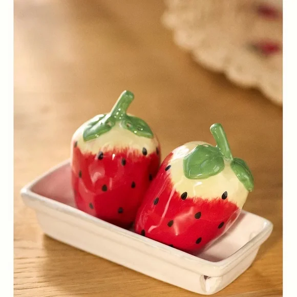 Strawberry Ceramic Salt and Pepper Shakers - Picture 2 of 4